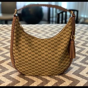Michael Kors Hobo